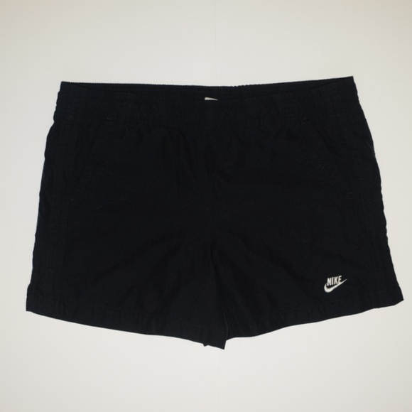 Nike Women's Shorts with pockets - Picture 1 of 4